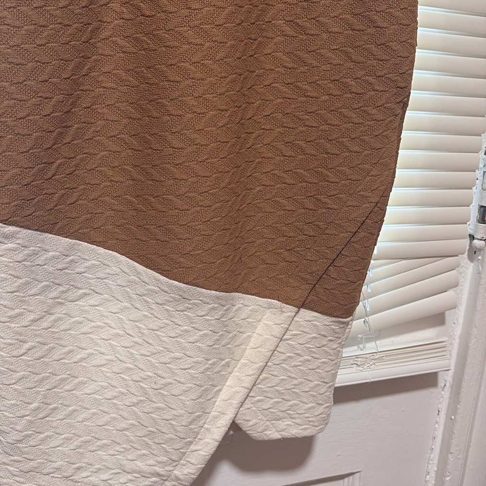 Elegant Black and Brown Colorblock Dress - Picture 2 of 8